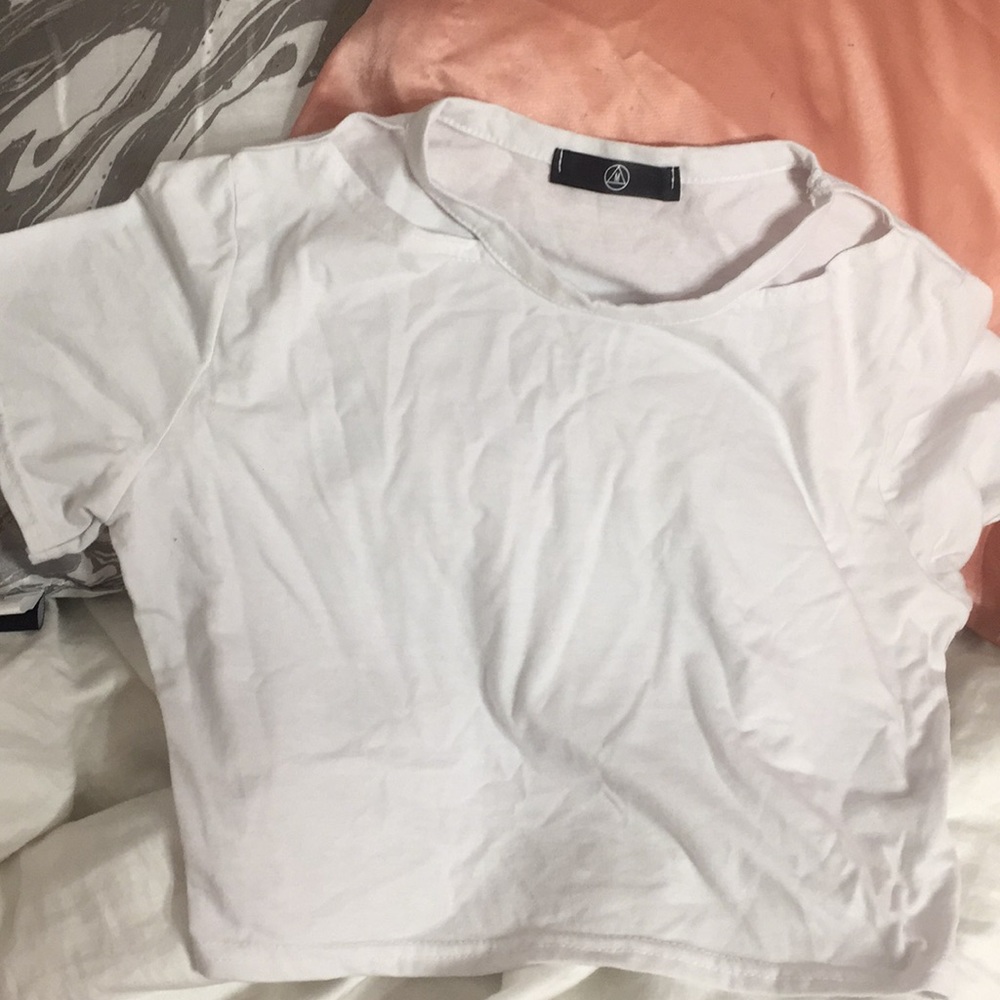 Cut out cropped white tee